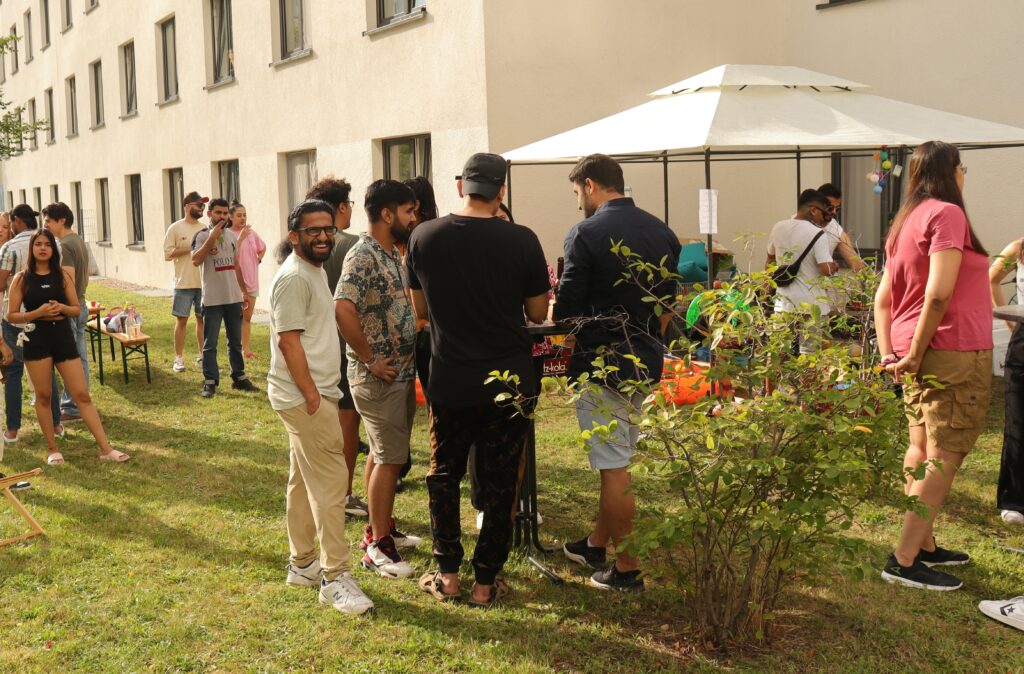 Bilder - Die erste Home in Berlin Studentenparty